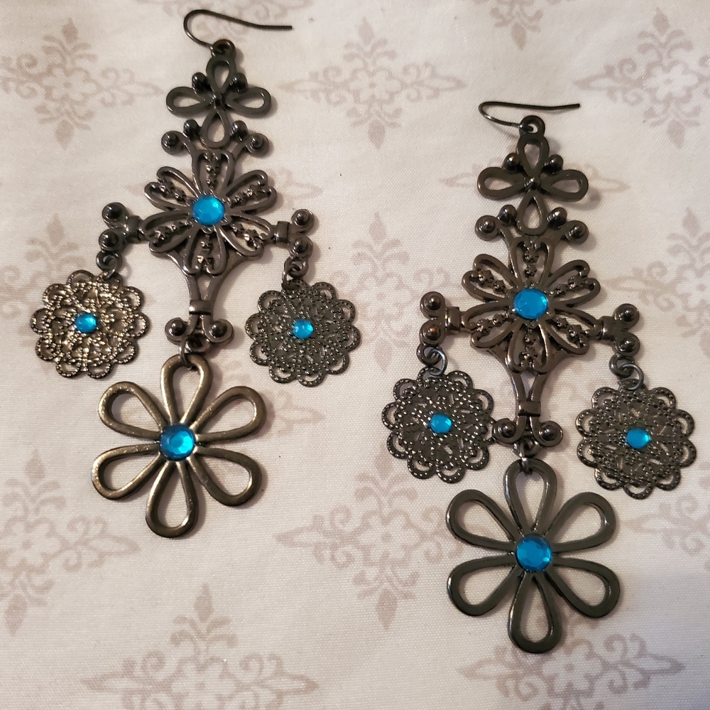 Buckle earrings